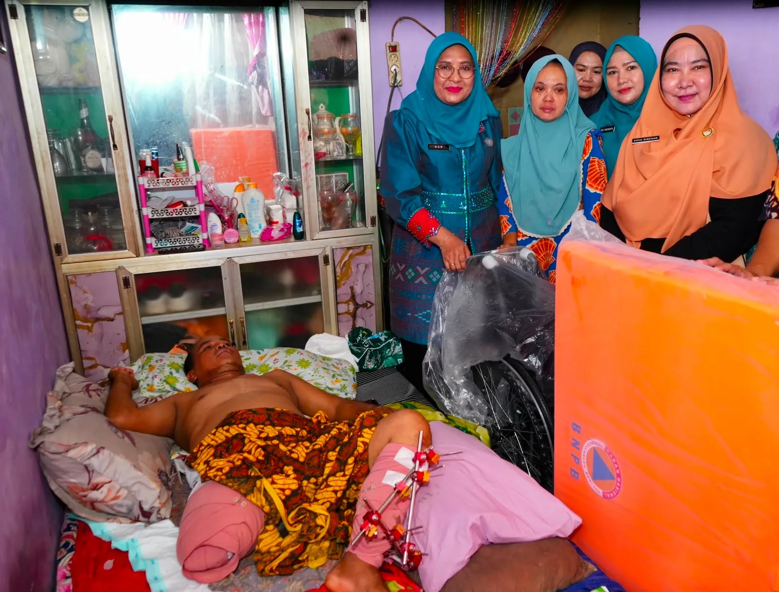 Ketua TP PKK Kota Binjai Hadiri Penyerahan Bantuan bagi Korban Pohon Tumbang