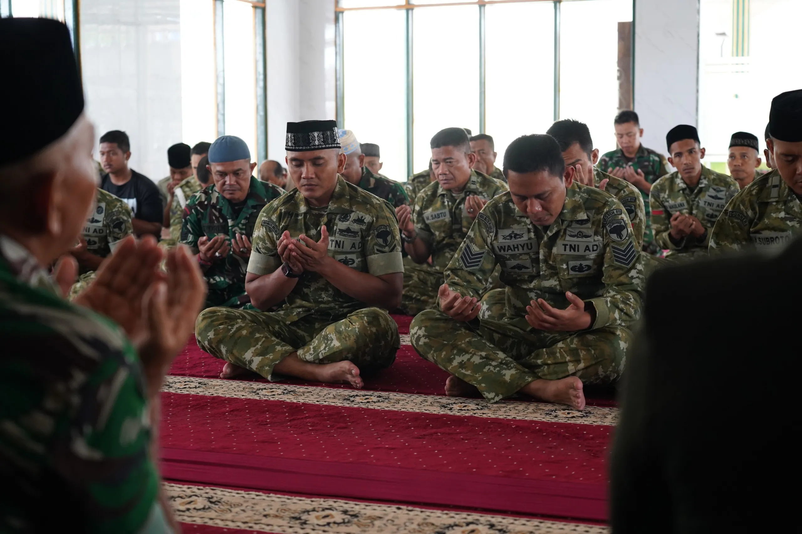 Sujud Syukur dan Doa Prajurit TNI Korem Lilawangsa Peringati HUT Ke-81 RI