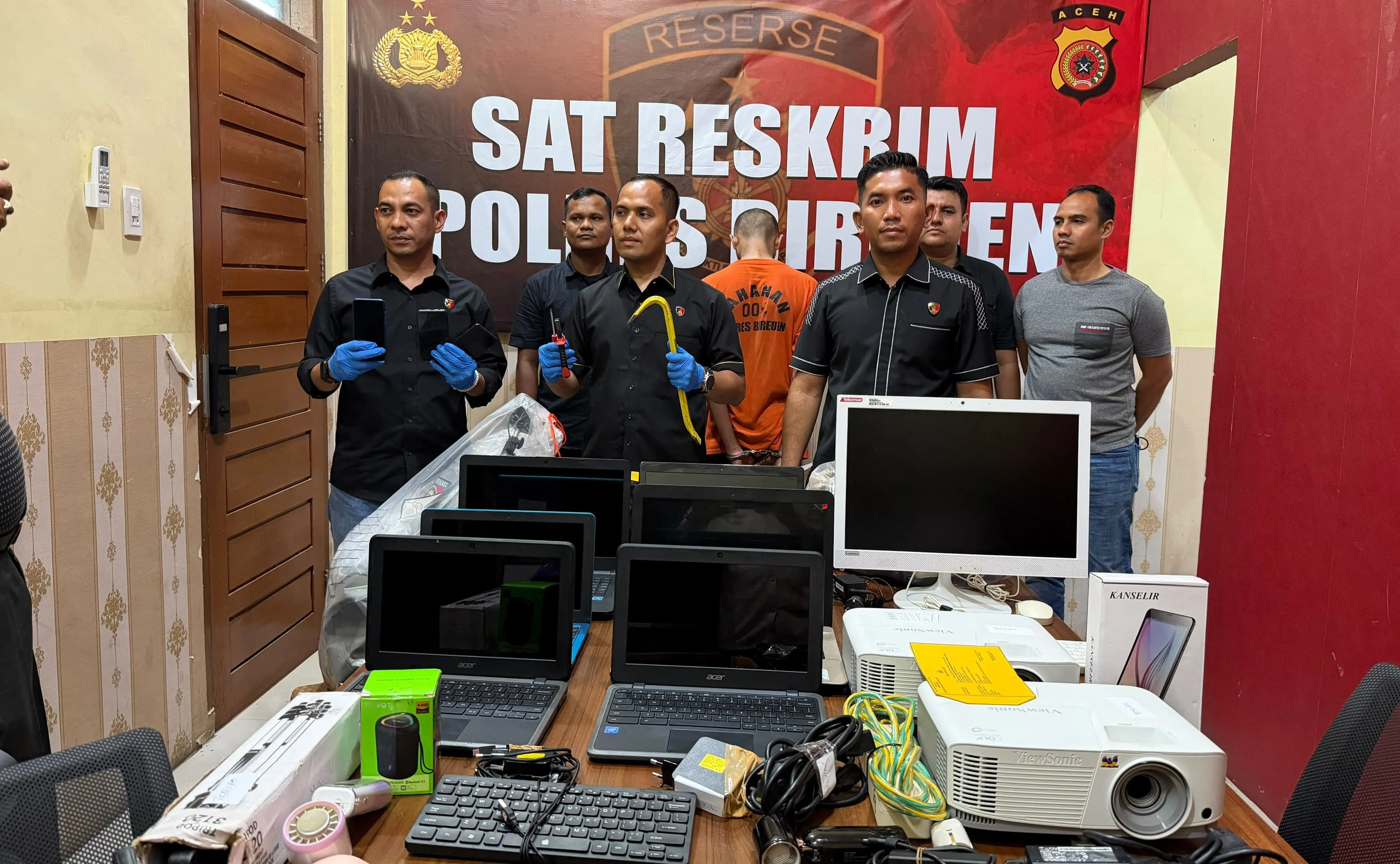 Polres Bireuen Tangkap Spesialis Pembobol Sekolah