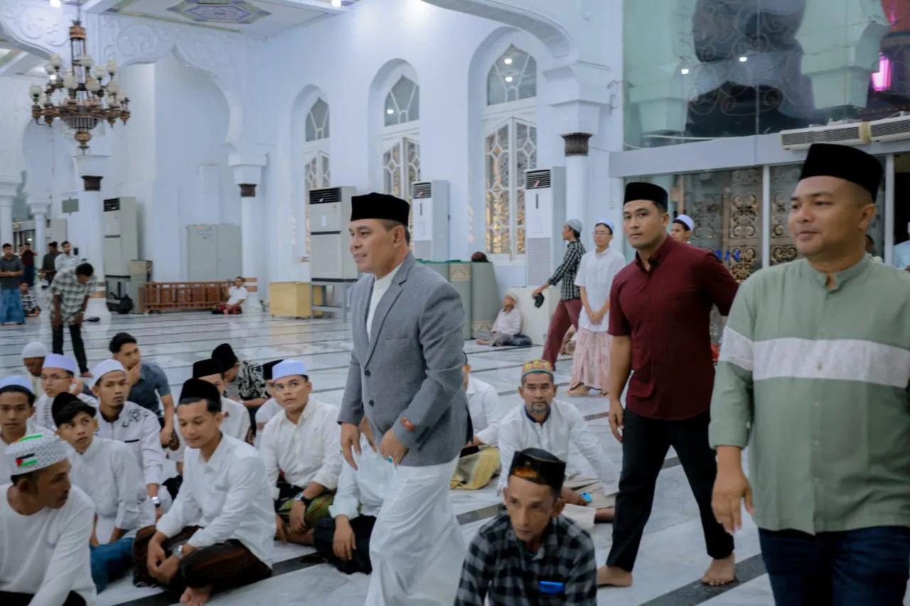 Bupati Aceh Besar Bersama Ribuan Masyarakat Ikut Zikir dan Doa Peringati Hari Damai Aceh