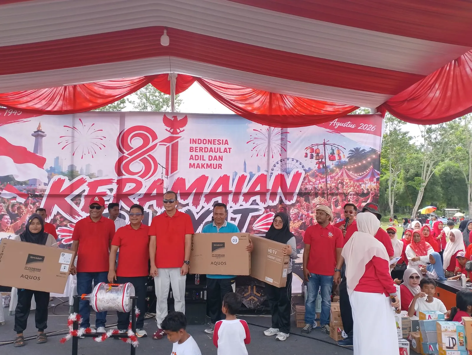 Sambut HUT ke-81 RI, PTPN IV Regional VI Gelar Pesta Rakyat dengan Aneka Lomba