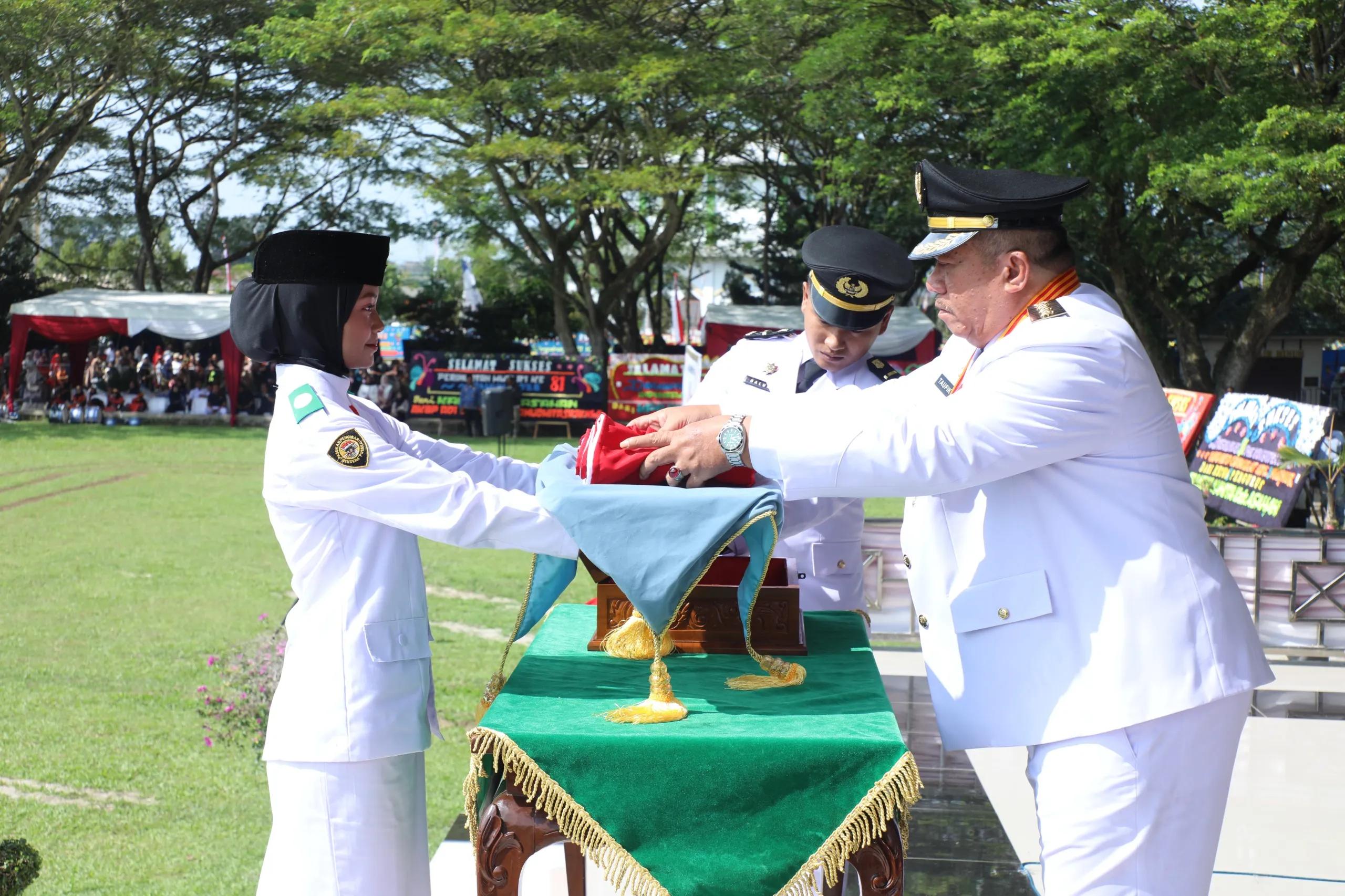 Pimpin Pengibaran Bendera HUT ke-81 RI, Bupati Asahan Ajak Bersama Wujudkan Daerah Sejahtera
