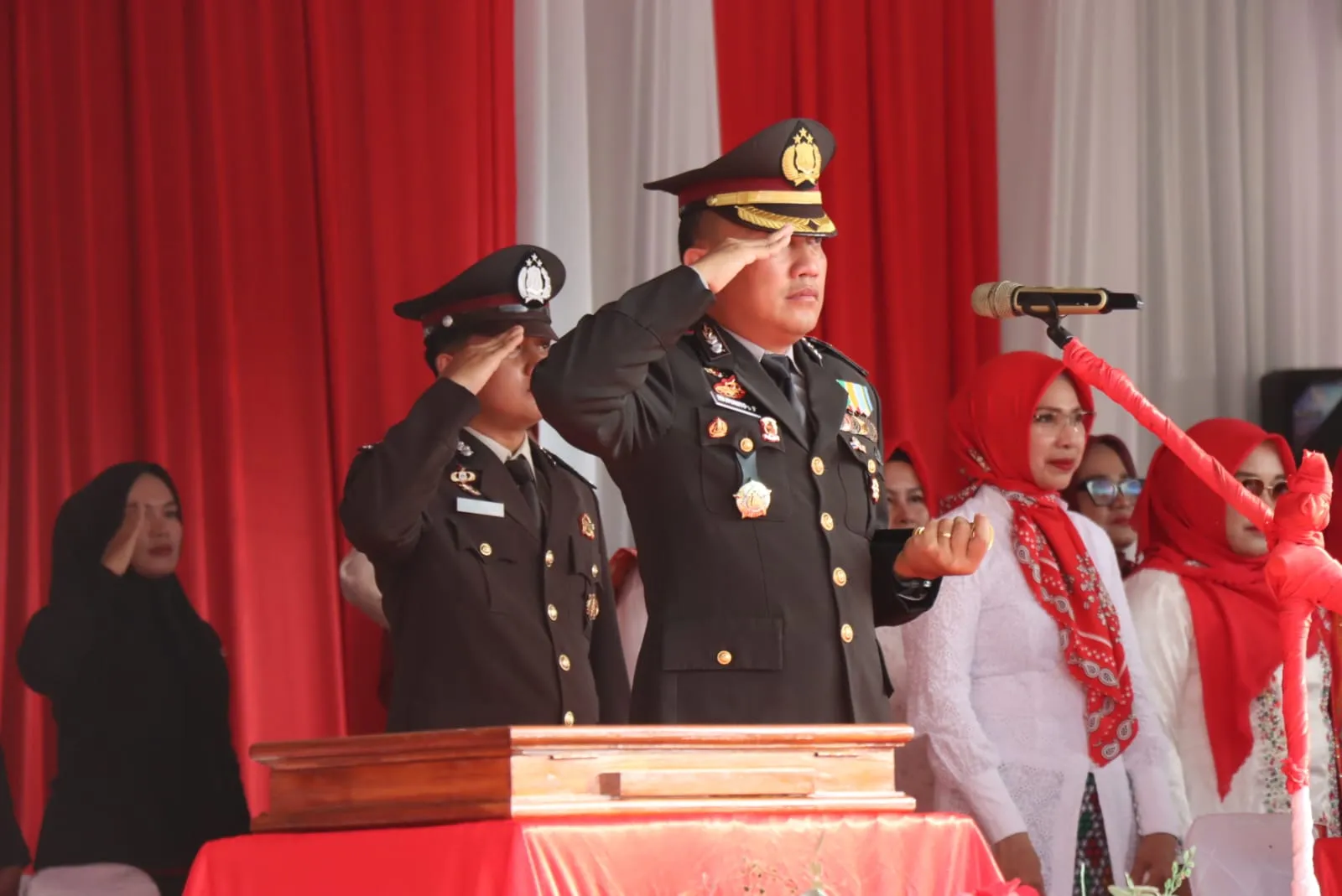 Penurunan Bendera Merah Putih di Agara Khidmat, Indonesia Berdaulat Adil dan Makmur
