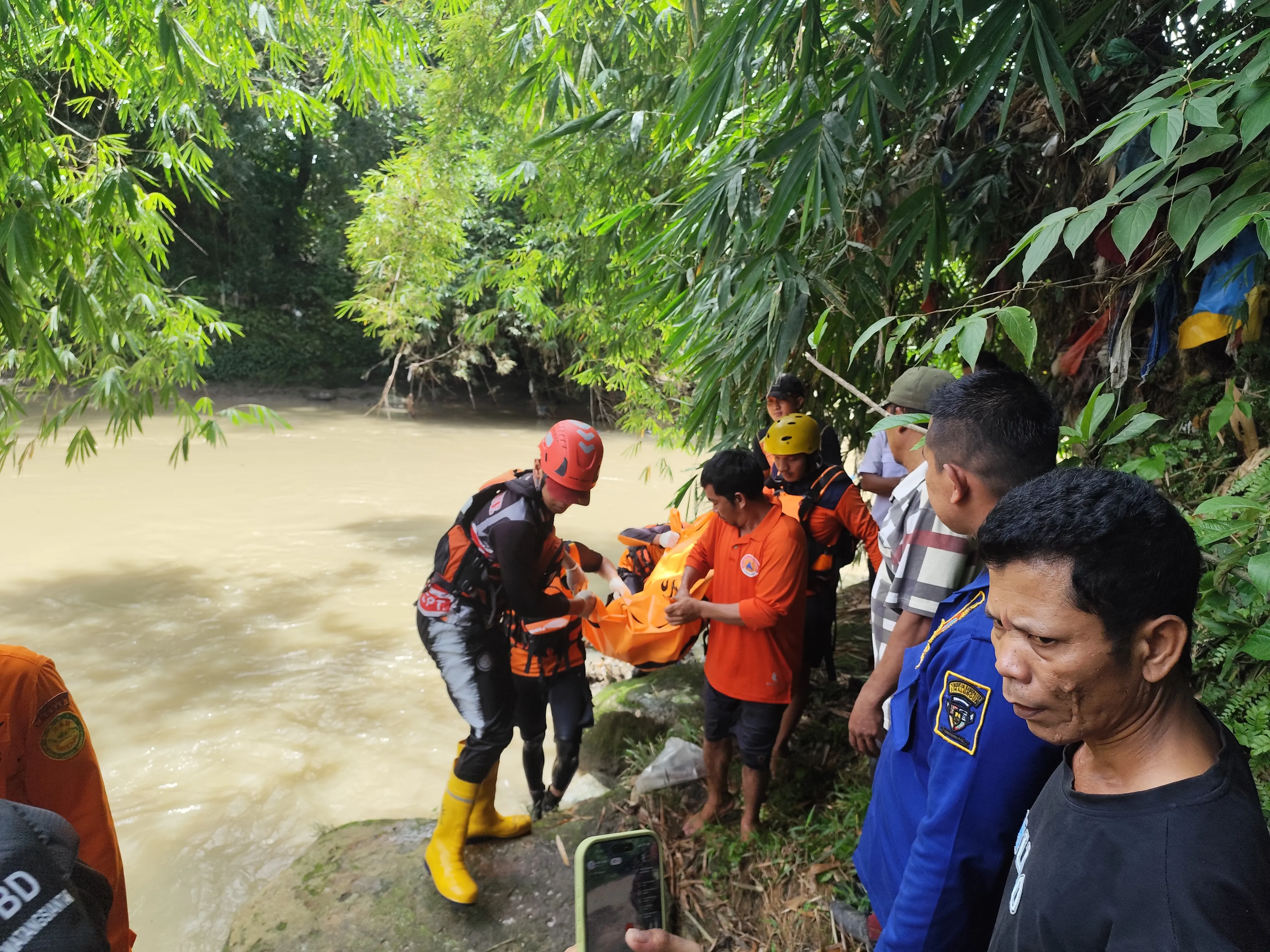 Jasad Anak Hanyut di Sungai Bah Sosopan Pematangsiantar Ditemukan