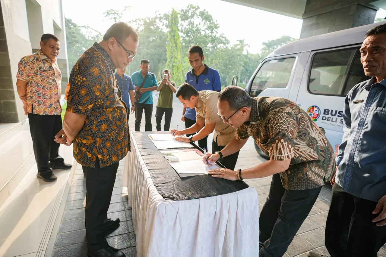 Bus Sekolah dan Perpustakaan Keliling Perkuat Layanan Pendidikan di Deliserdang