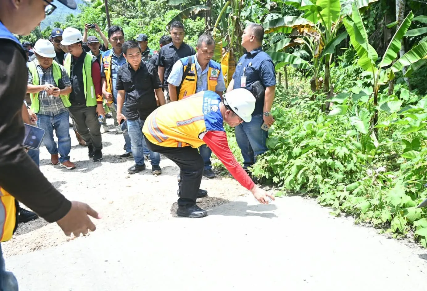 Bupati Sokhiatulo Terus Bersinergi Membangun Infrastruktur Nias Selatan