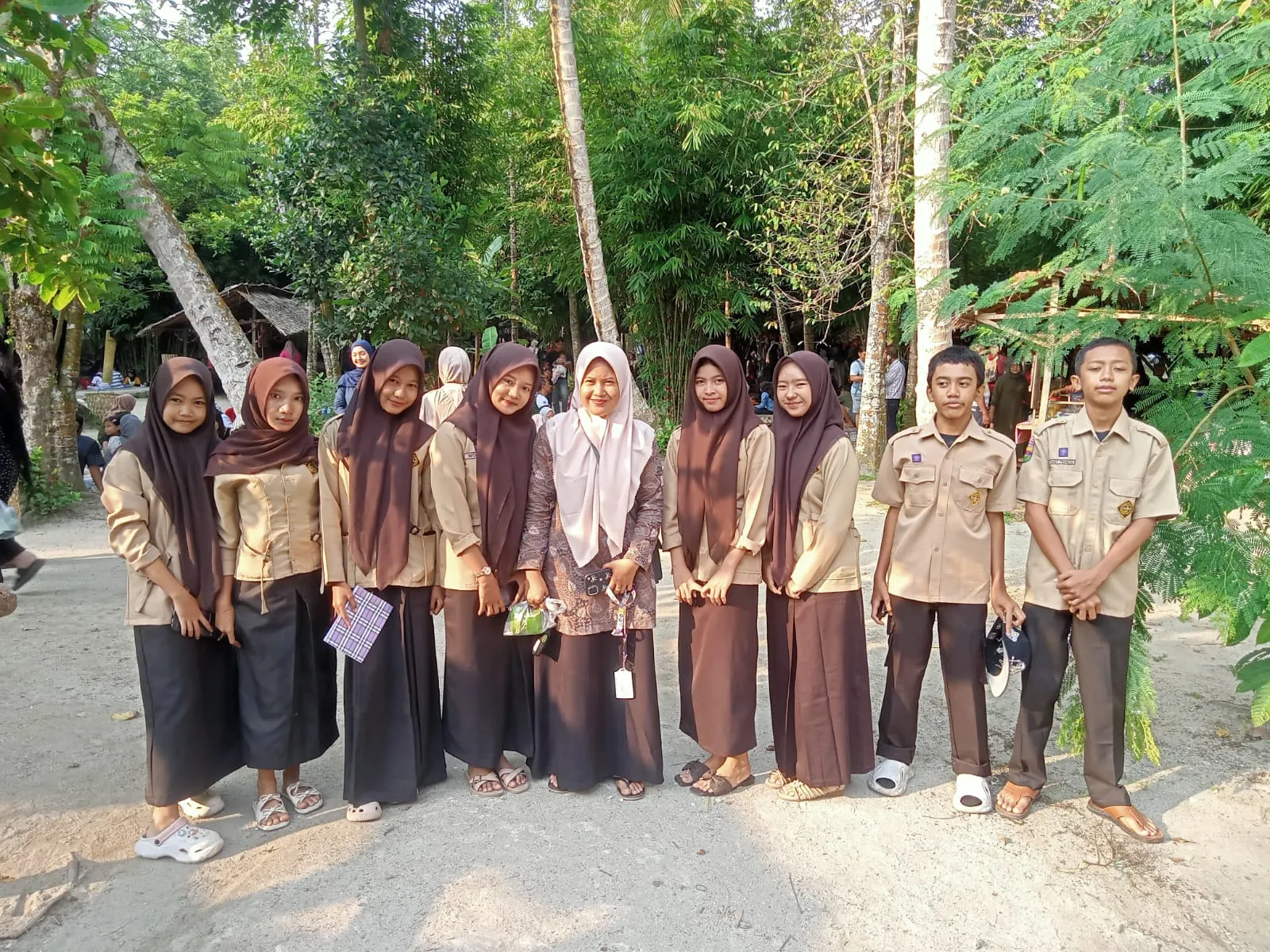 Pelajar SMKN 1 Beringin Gali Potensi Pasar Kamu