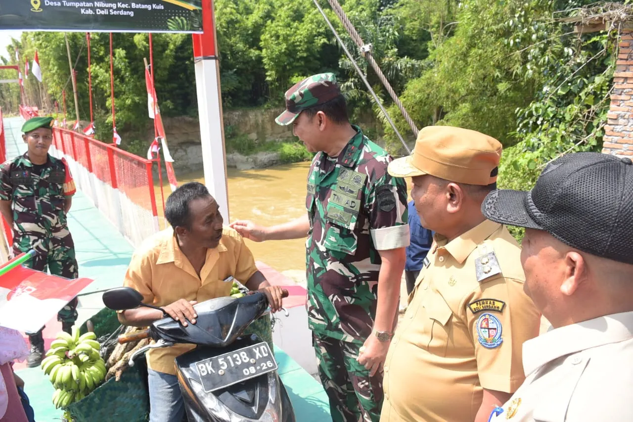 Pangdam I/BB Resmikan Jembatan Gantung Perintis di Batangkuis