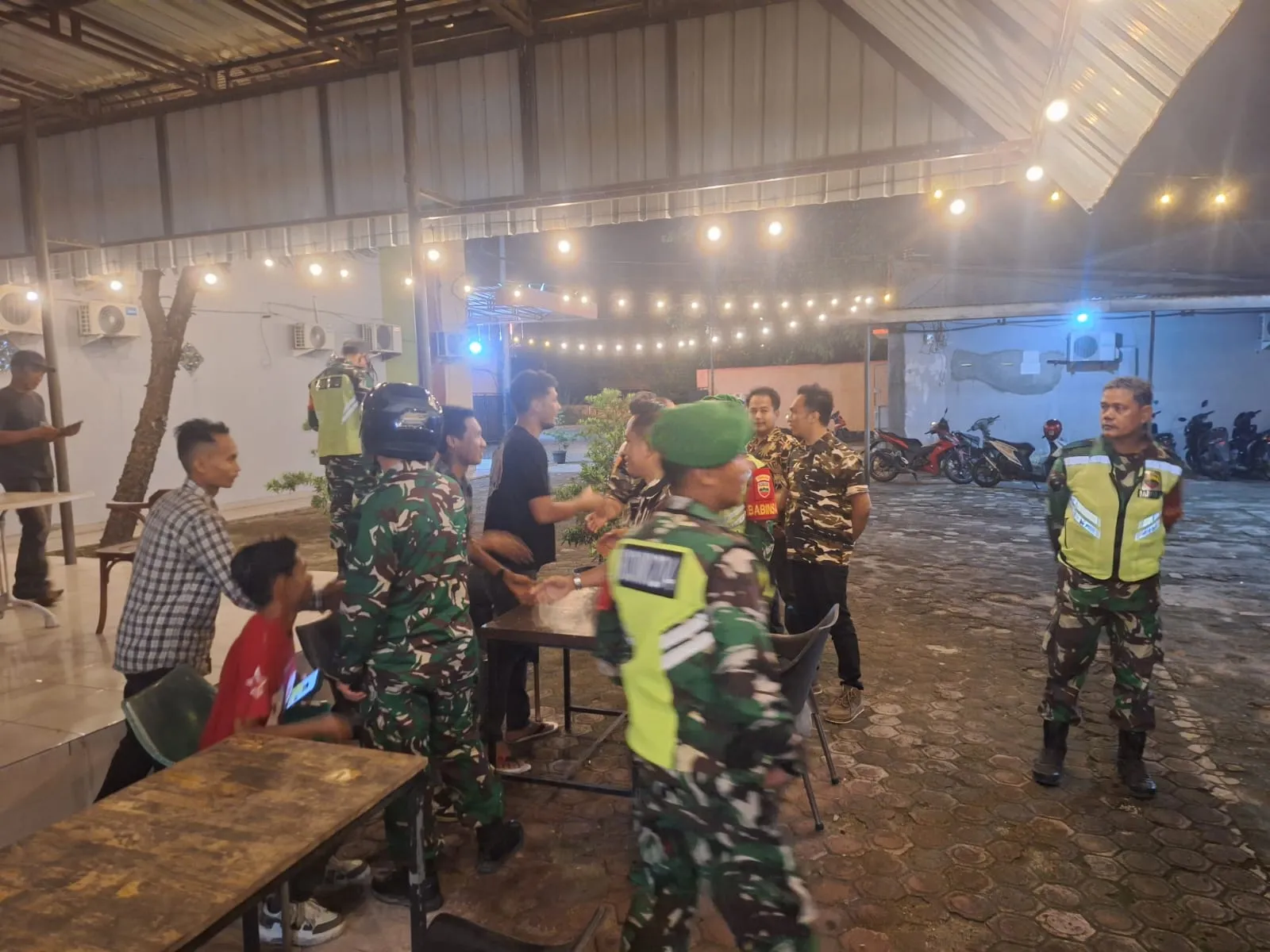Koramil 23 Beringin Lakukan Patroli Antisipasi Kejahatan dan Kenakalan Remaja