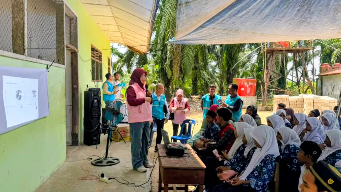 Srikandi dan Dokter Berikan Edukasi Memilih Jajanan Sehat Buat Siswa SMP/MTs Al-Huda