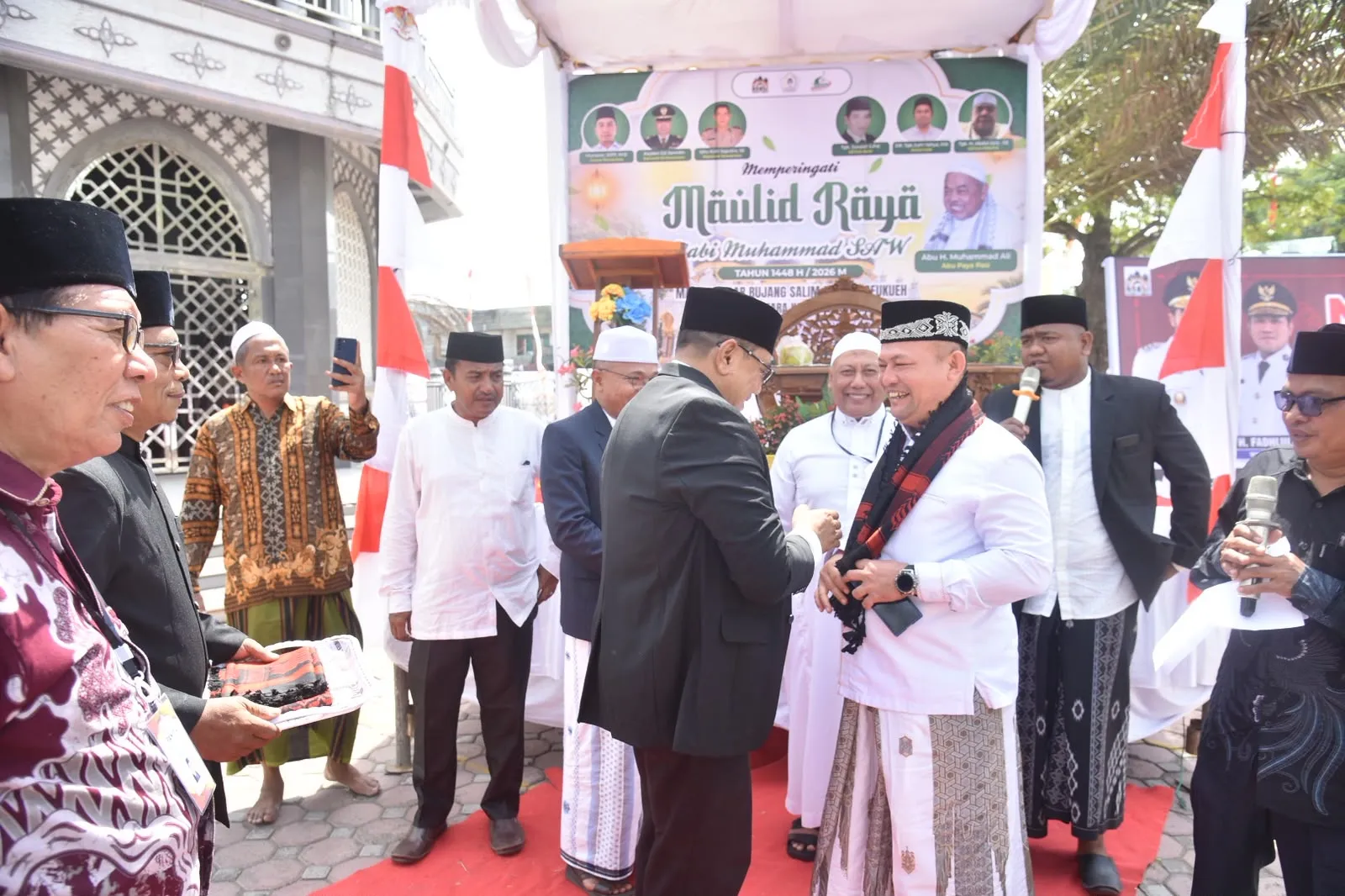 Maulid Raya Bujang Salim Berjalan Sukses: Kenduri Kebersamaan, Doa yang Menyatu
