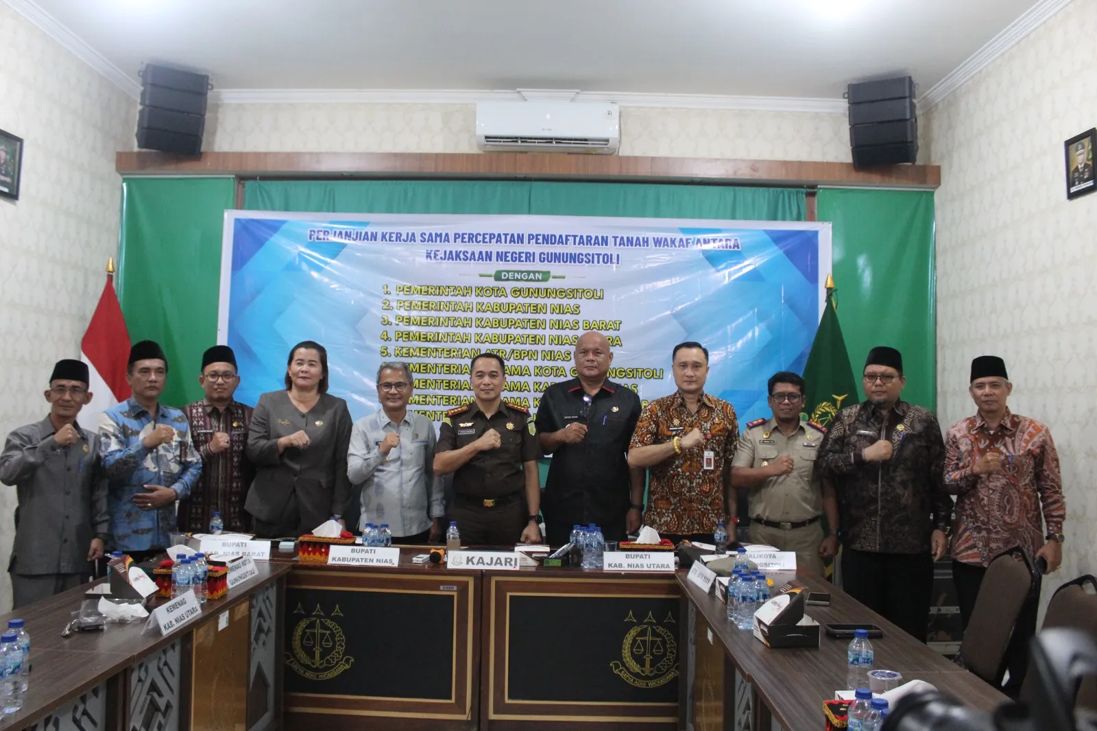 Kajari Gunungsitoli Bersama Pemda Teken Perjanjian Kerja Sama Percepatan Pendaftaran Tanah Wakaf