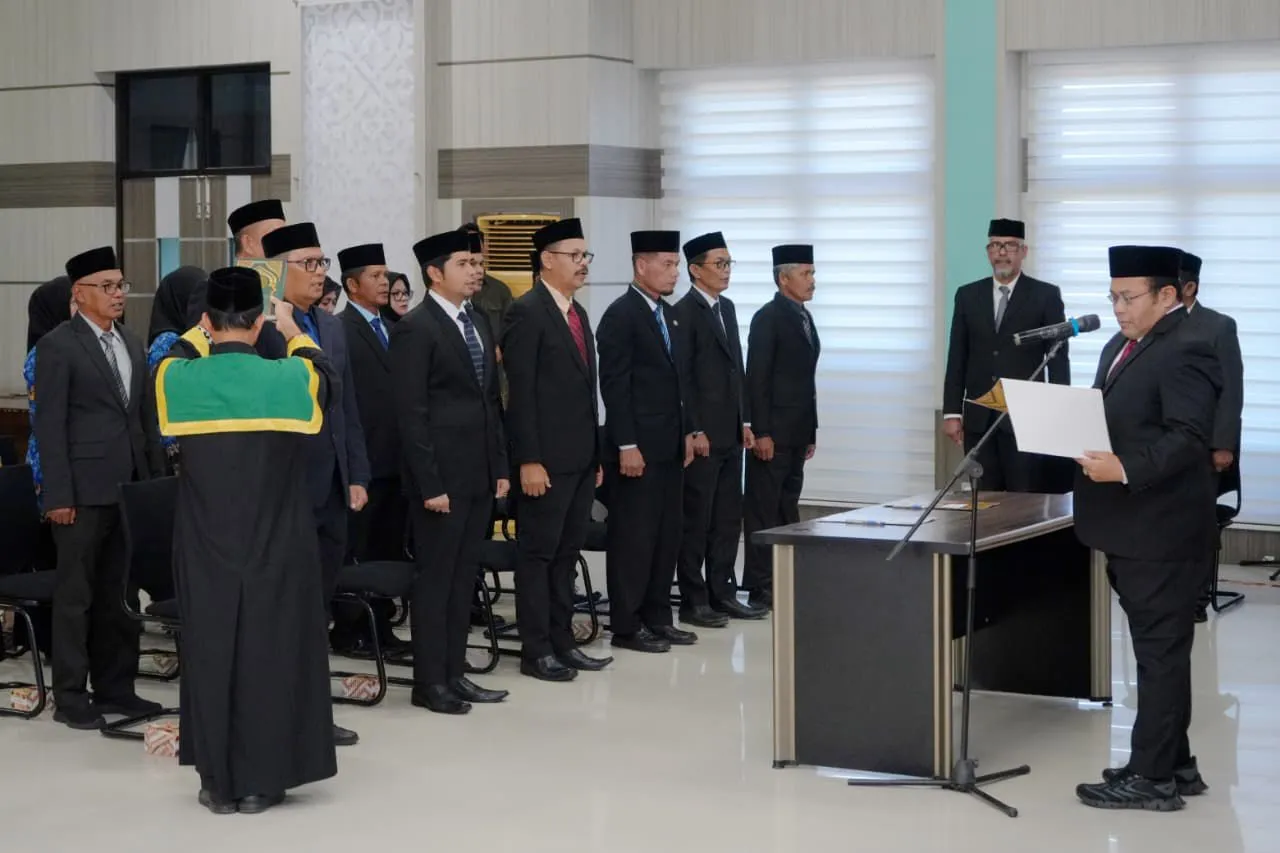 16 Pejabat Eselon II dan Fungsional Dilantik, Wali Kota Sabang Tekankan Pentingnya Disiplin