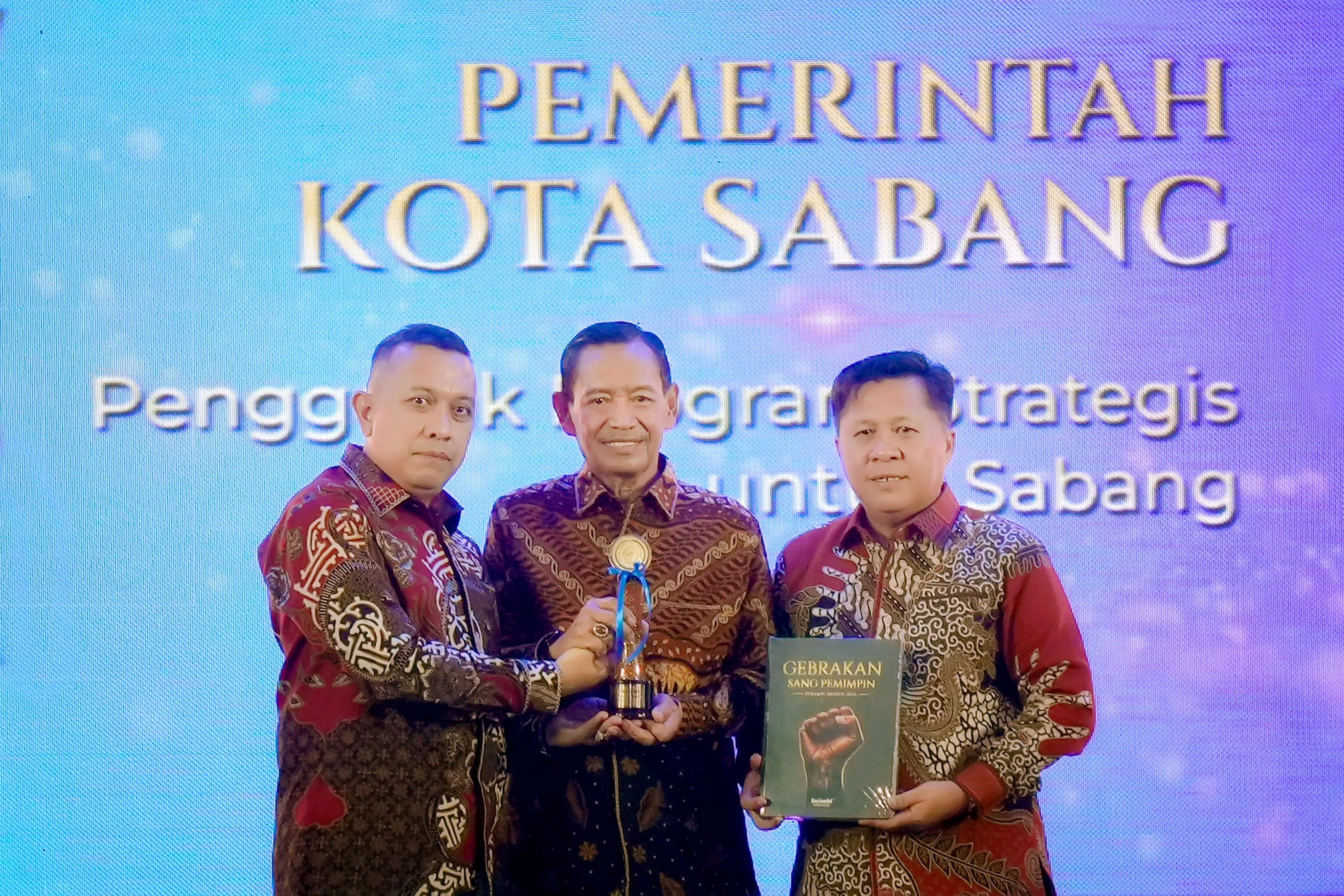 Pemko Sabang Raih Penghargaan Kategori Penggerak Program Strategis