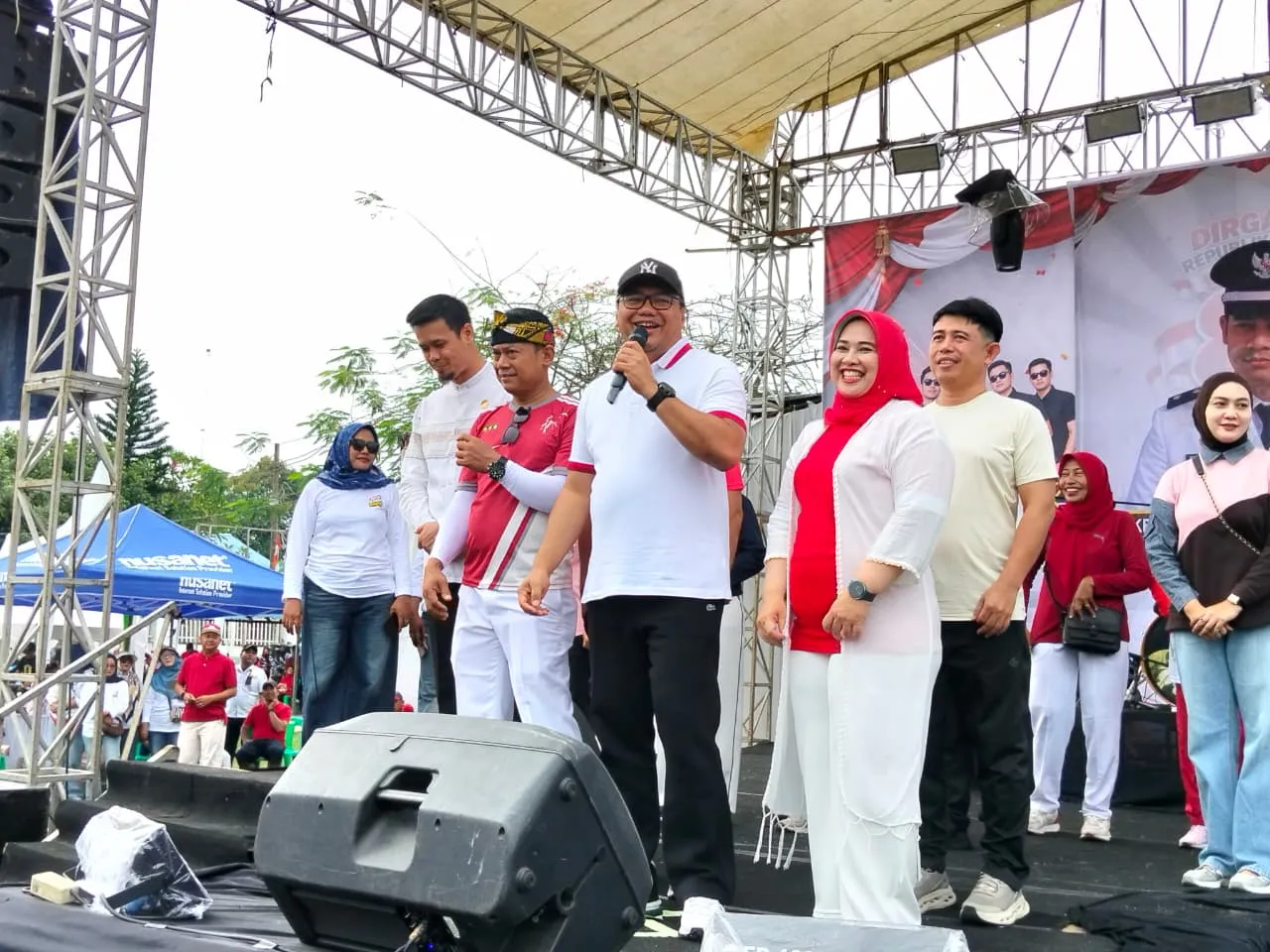 Bupati Asri Ludin Tambunan Hadiri Gebyar Akbar Desa Buntu Bedimbar