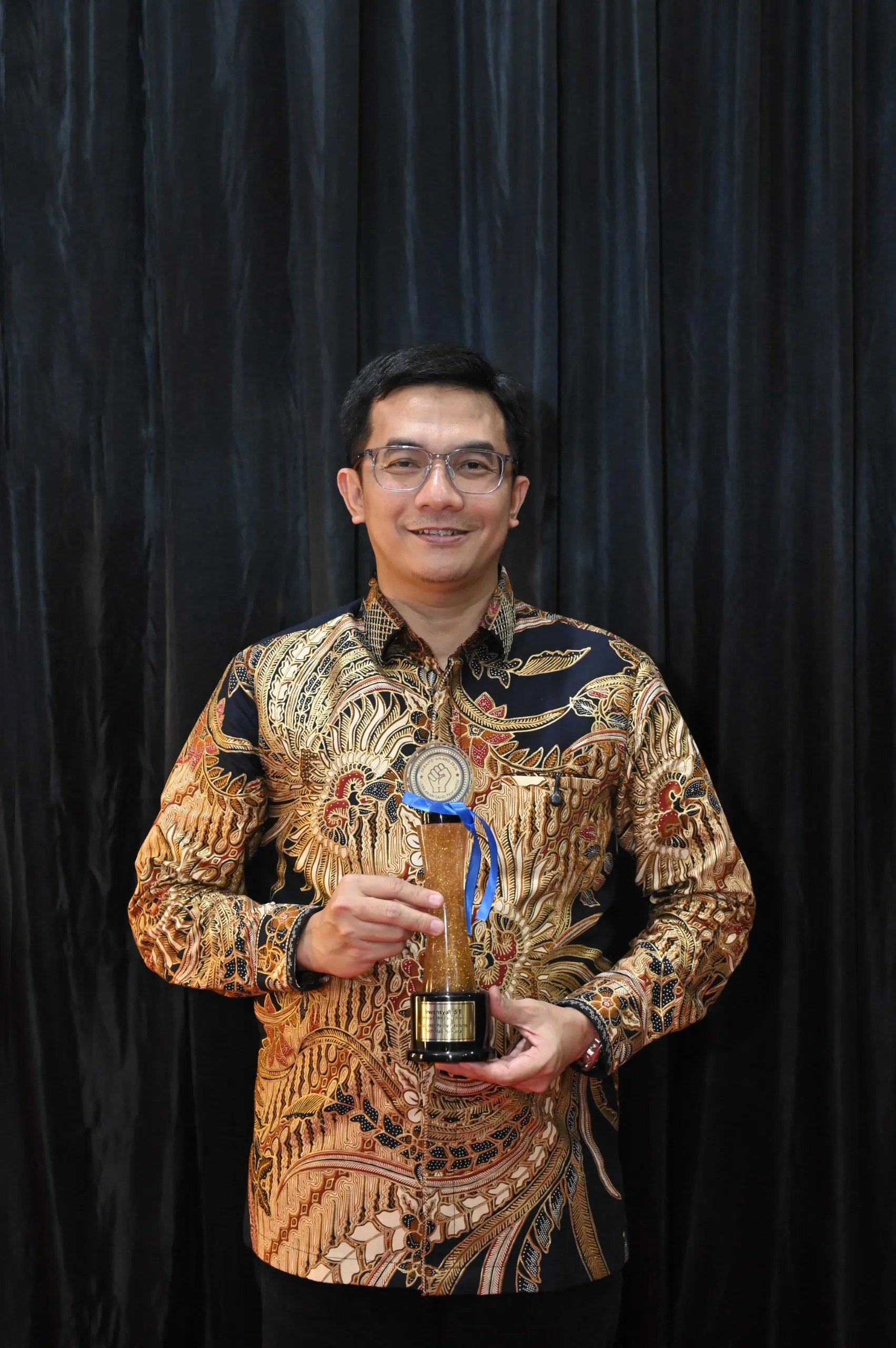 Irwansyah ST Raih Award Legislator Paling Responsif Terhadap Isu Kota