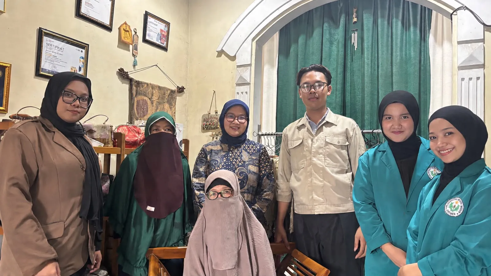 Dorong Pemasaran Digital, Tim PKM Unimed Dampingi Lembah Hijau Handmade Ecoprint Manfaatkan Media Sosial Dan Marketplace