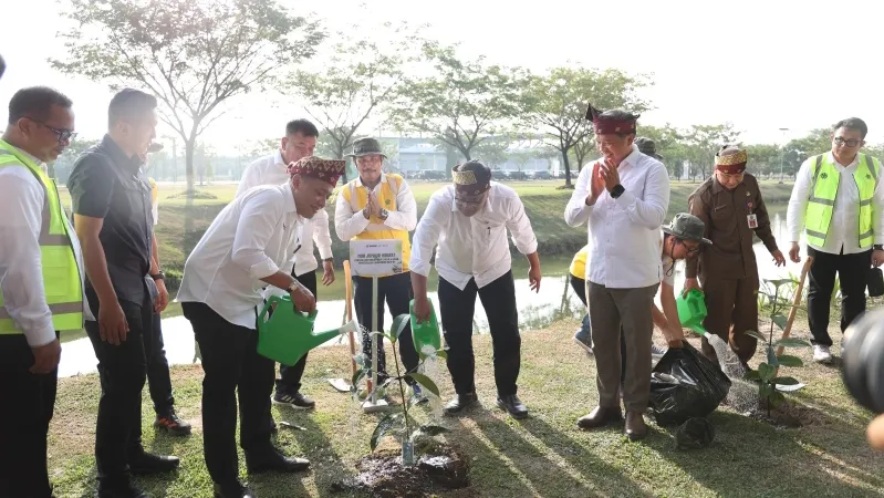 PTPN IV PalmCo Luncurkan Gerakan Tanam 1,5 Juta Pohon