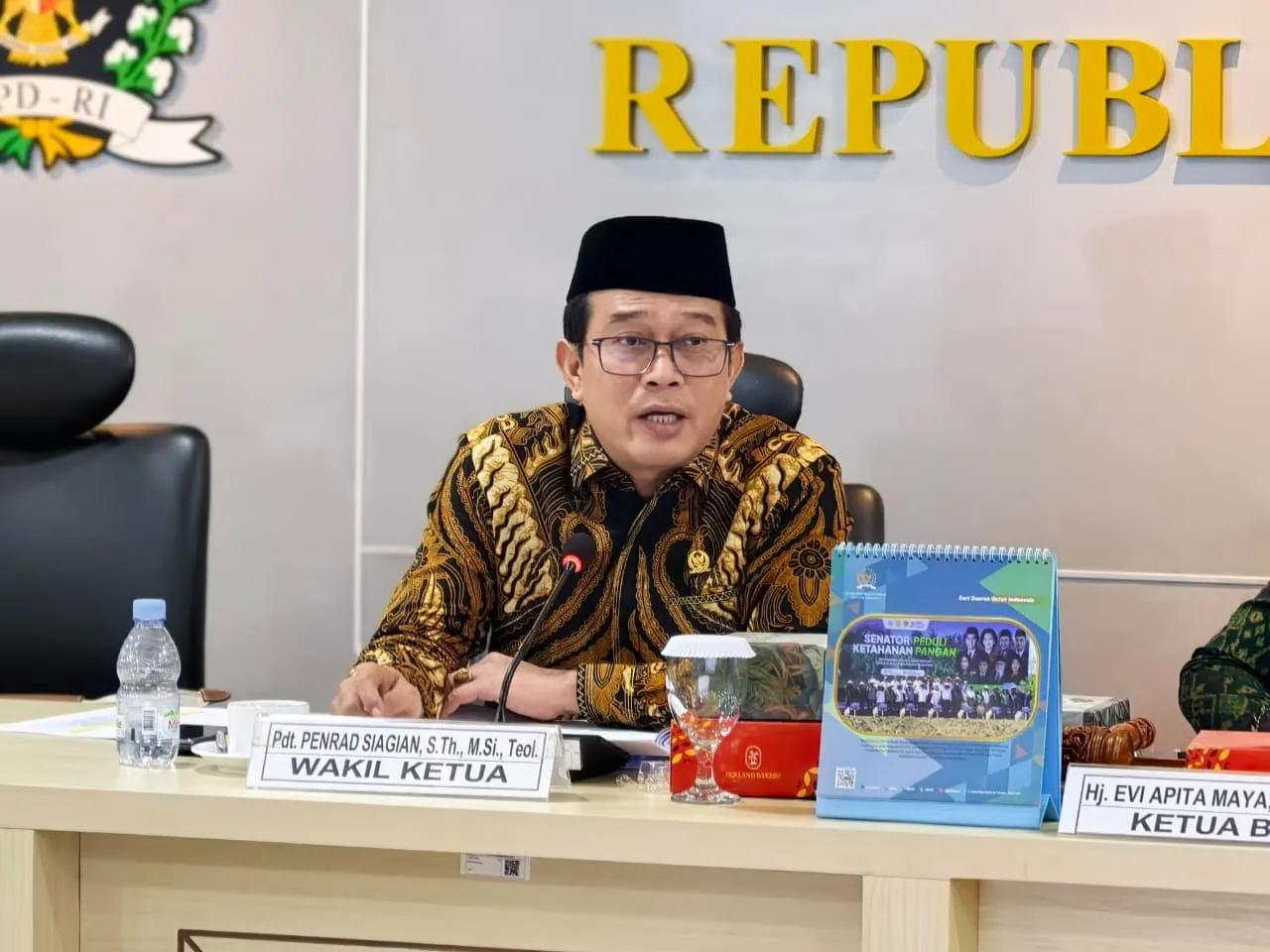Dua Buruh Perempuan Bahbutong Adukan Dugaan Mutasi Sepihak Dan SP1  Ke Pdt. Penrad Siagian