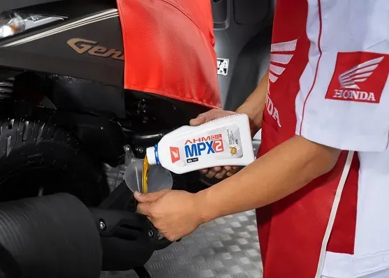 Honda Imbau Konsumen Waspadai Oli Palsu