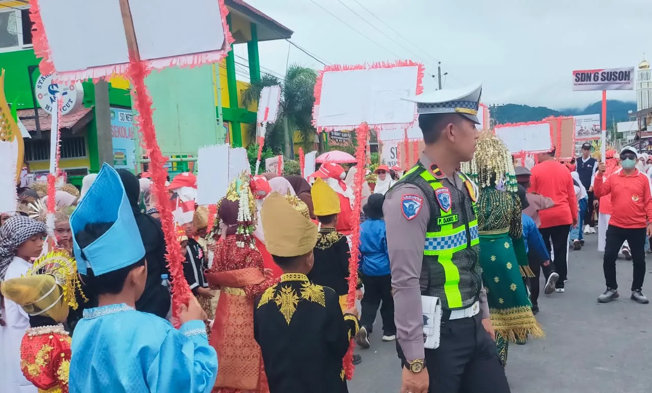 Warga Padati Blangpidie, Polres Abdya Pastikan Pawai Budaya Berlangsung Aman