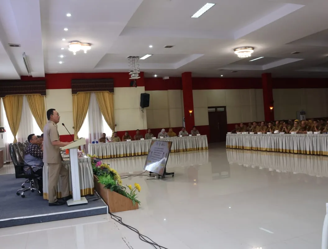 Bupati Tapsel Tegaskan Budaya Antikorupsi pada Bawahannya