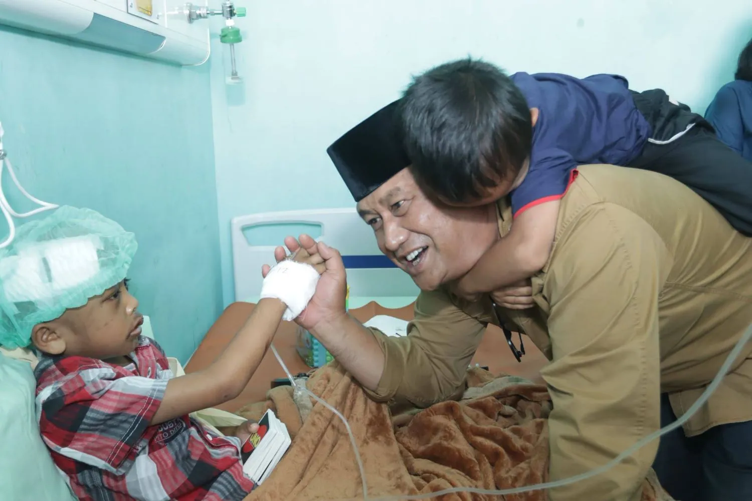 Wabup Dairi Kunjungi Anak Korban Kekerasan di RSUD Sidikalang, Pastikan Perlindungan dan Pemulihan