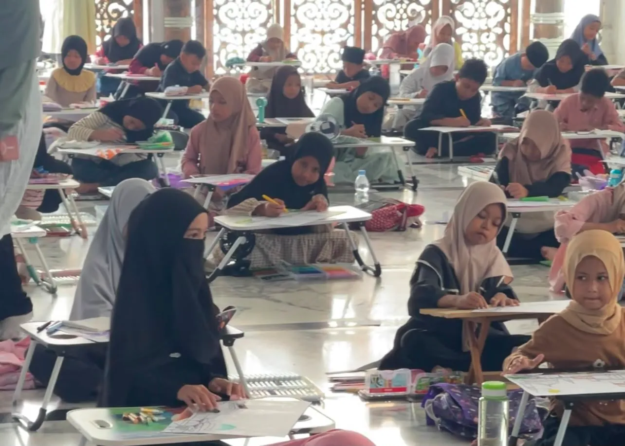 Remaja Masjid Raya Baiturrahman Gelar Lomba Mewarnai Dan Bercerita Islami