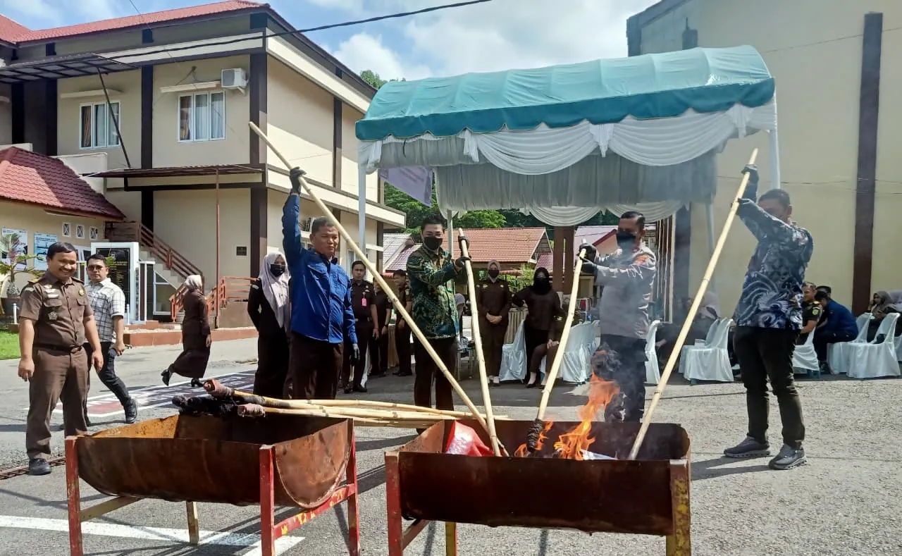 Kejari Abdya Musnahkan 91,52 Gram Sabu Dari 15 Perkara Inkracht