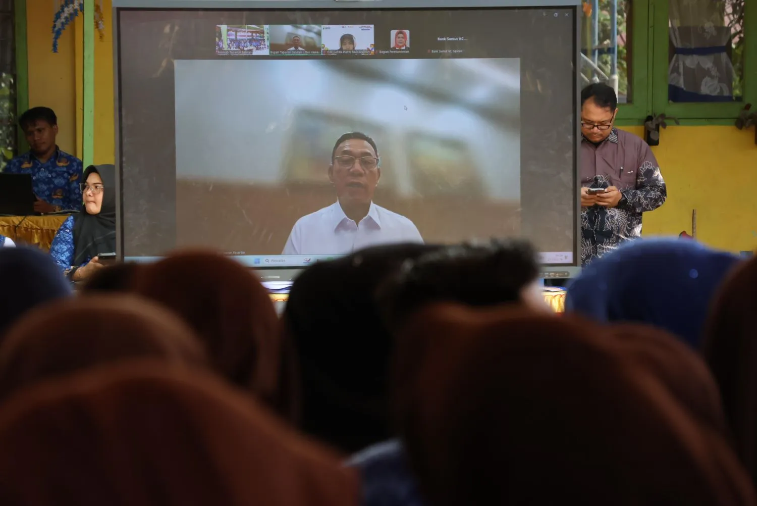 Menabung Sejak Dini, Bahagia di Hari Kemudian