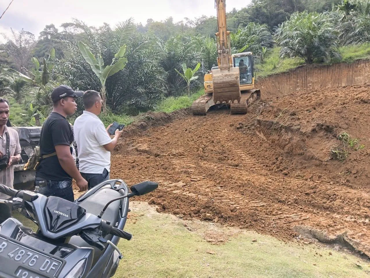 Lahan Pembangunan Poskesdes di Tarabintang Humbahas Dimatangkan