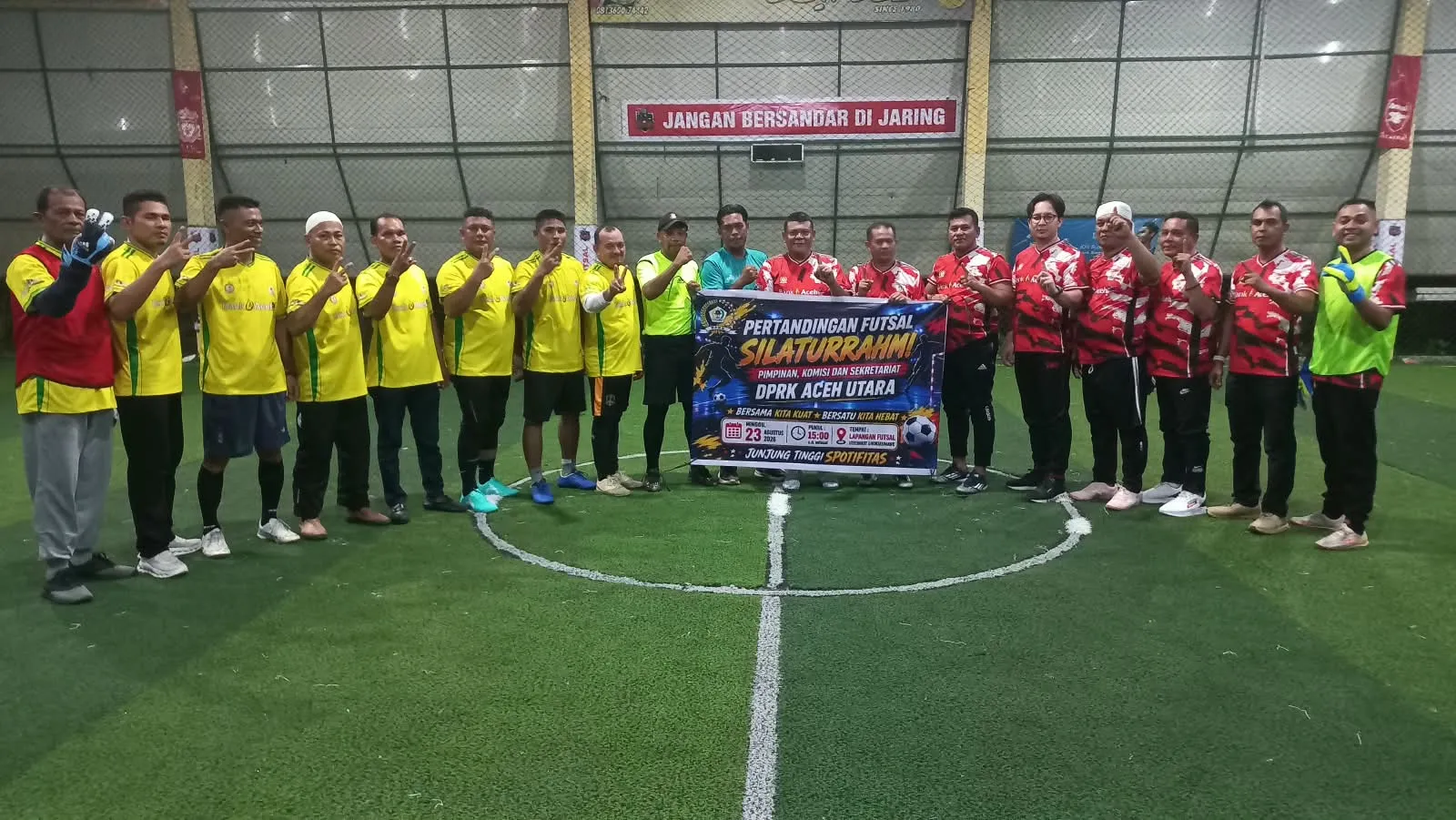 Komisi 2 Juara Turnamen Futsal Internal DPRK Aceh Utara
