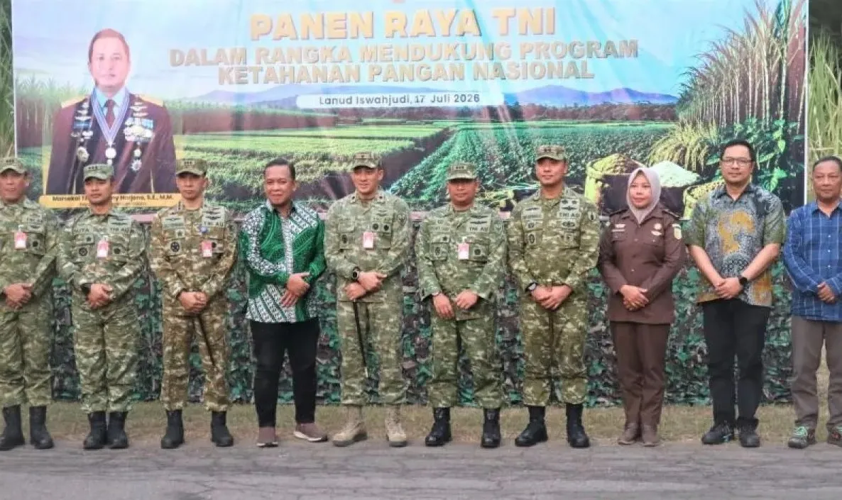 Lanud Iswahjudi panen tebu dukung program ketahanan pangan nasional