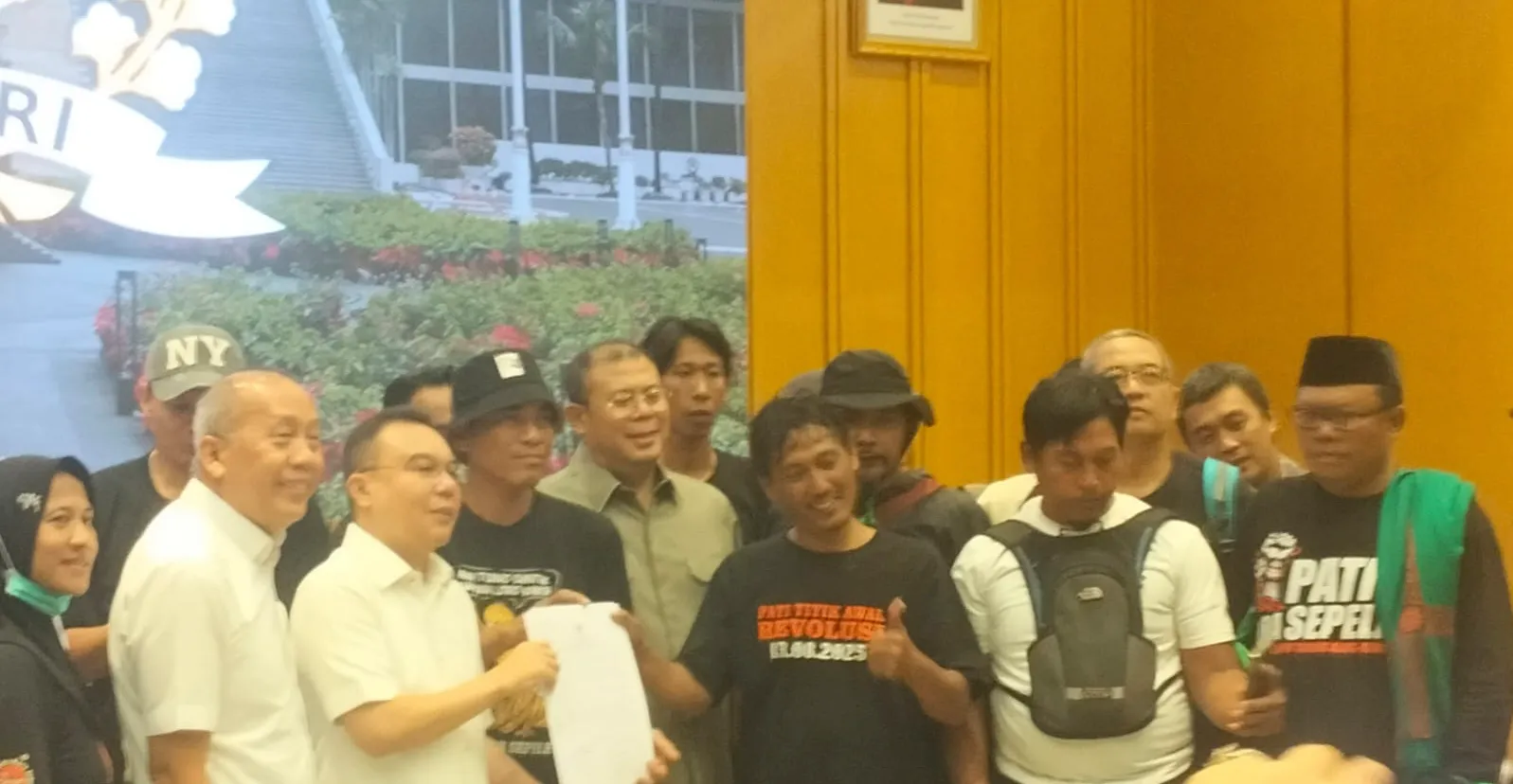 Pimpinan DPR RI Siap Mundur Bila RUU Perampasan Aset Tidak Disahkan 15 Desember