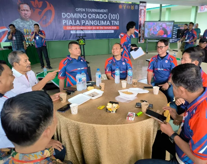 Serka Hotdoni/Sertu Herman Juara Domino Piala Panglima TNI