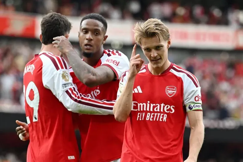 Menangi Deby London, Arsenal Samai Poin Man City