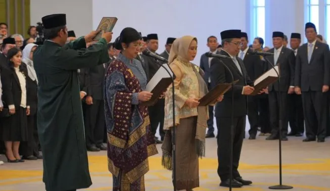 Destry Dilantik Jadi Gubernur BI, Aida dan Solikin Jadi Deputi