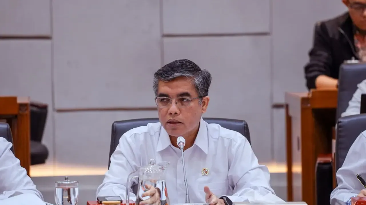 Soal Tuntutan UMP 2027 Naik 9,5%, Menaker: Masih Tunggu Aturan Baru