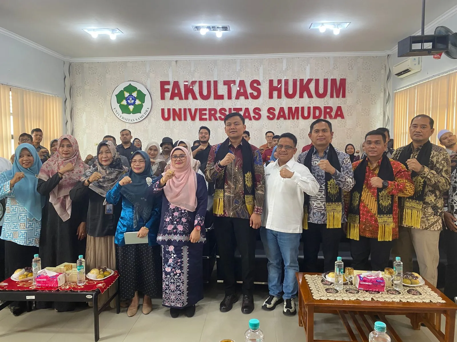 Direktur Hubungan Kelembagaan PTPN IV Berikan Kuliah Umum dan Bedah Buku di Universitas Samudra