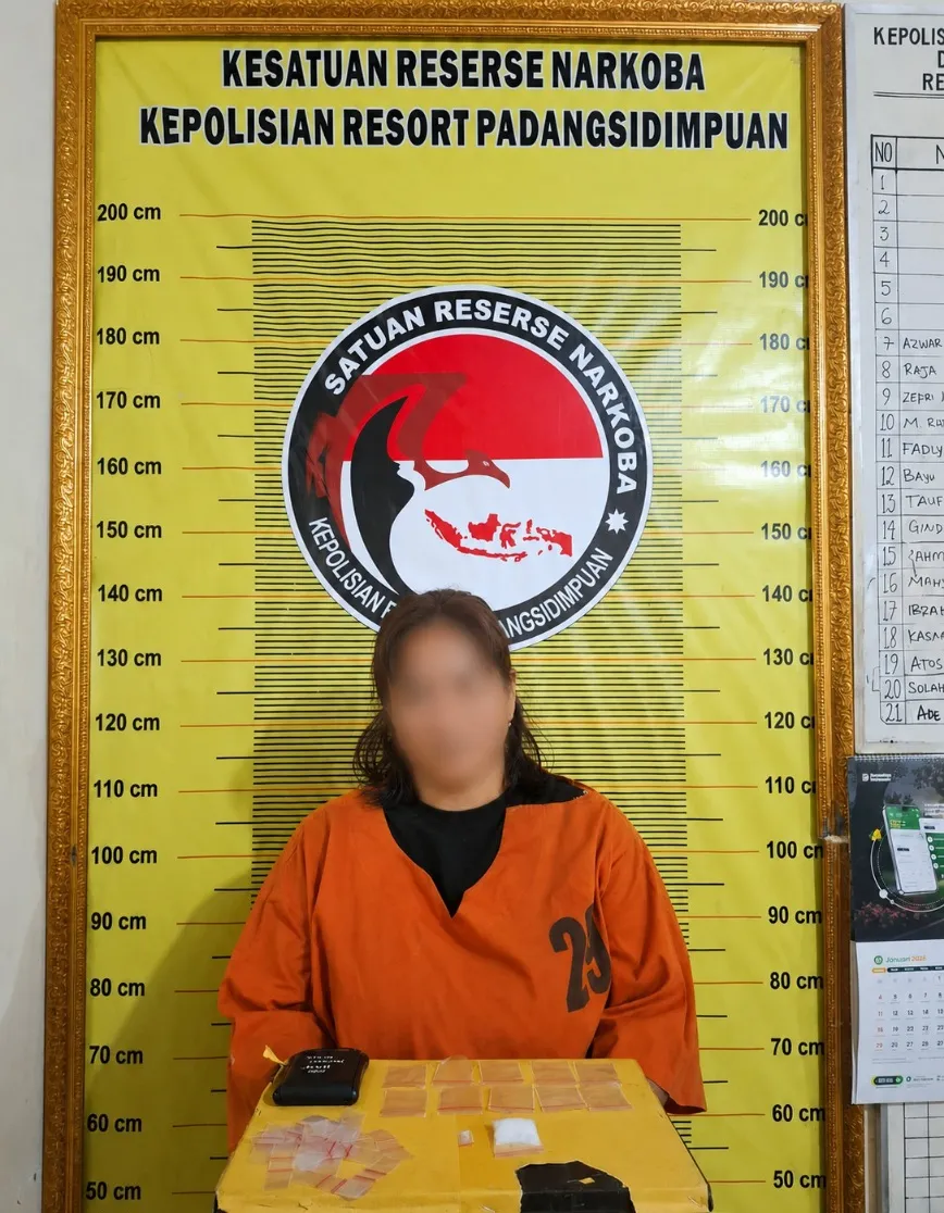 Wanita Di Sidimpuan Ditangkap Di Silayang-layang Miliki Sabu 4,37 Gram