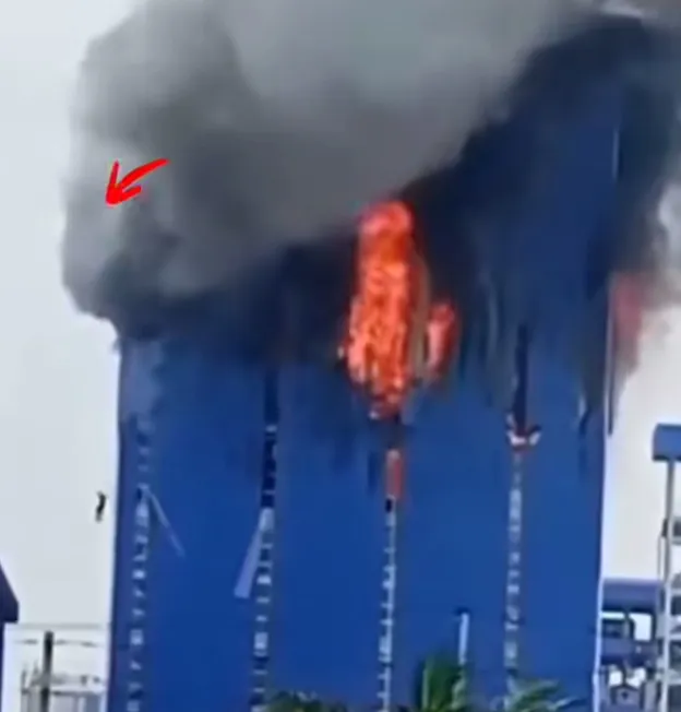 Pabrik Di KEK Sei Mangkei Terbakar, Tiga Pekerja Dilaporkan Tewas Melompat