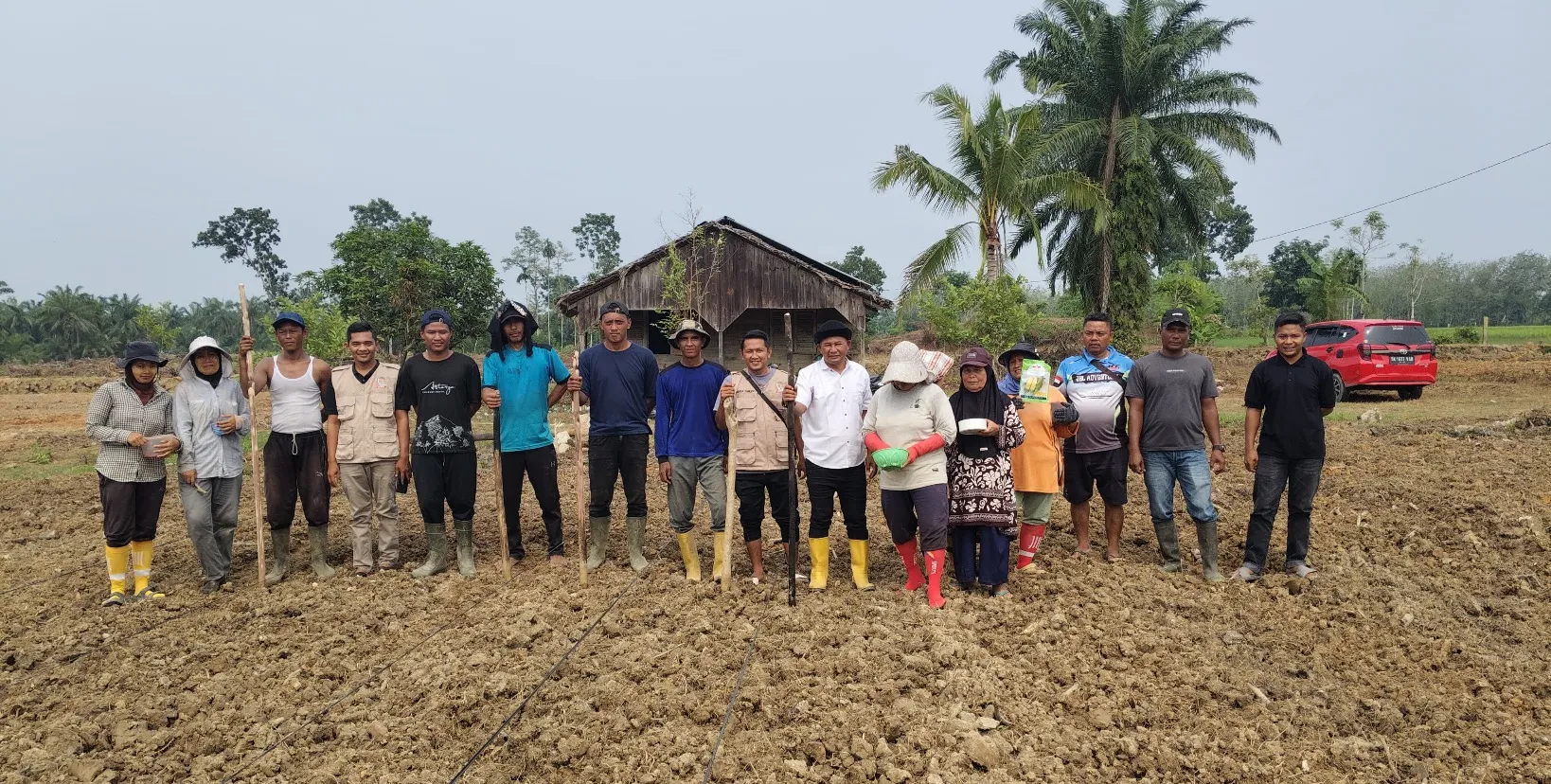 M Prawira Haji: Penanaman Jagung Perdana Bukan Sekedar Seremonial, Tapi Awal Kebangkitan Petani Pascabencana Banjir Bandang