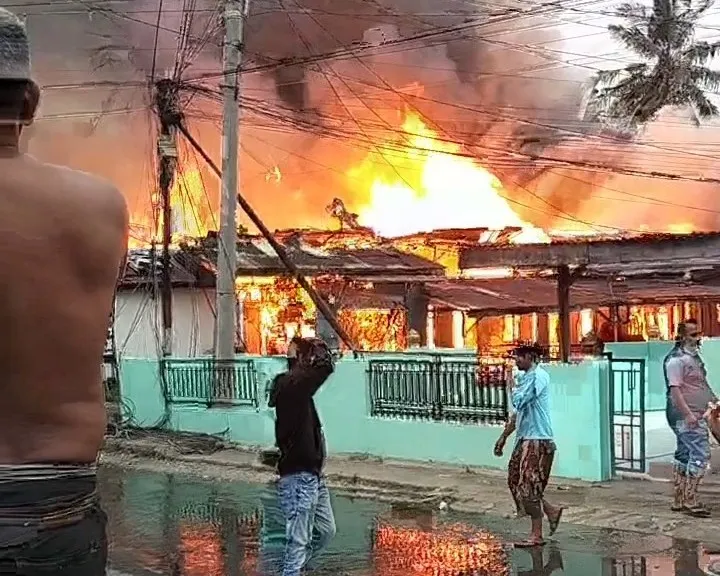 Kebakaran Hanguskan 8 Rumah di Bambel Gabungan, 9 Rumah Terdampak
