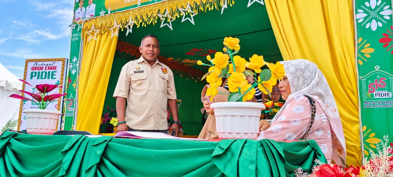 Dari Sampah Menjadi Bunga, Kreativitas di Stan Kota Sigli