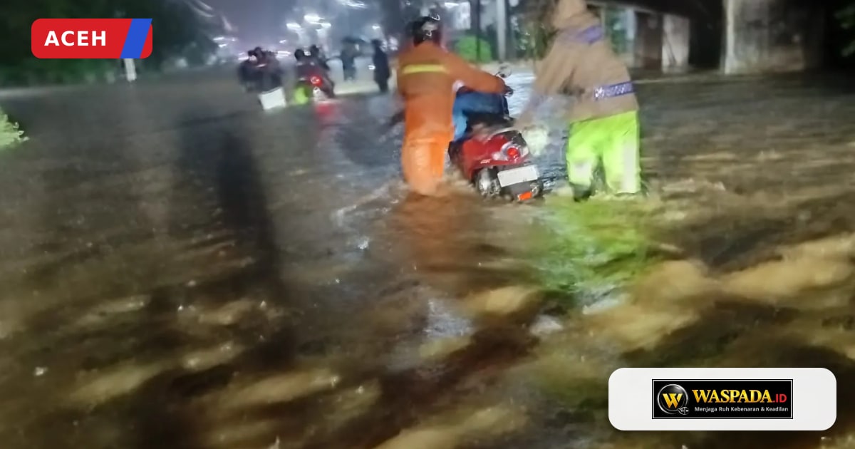 Banjir Kepung Jalan Nasional Abdya, Arus Lalu Lintas Lumpuh Lima Jam