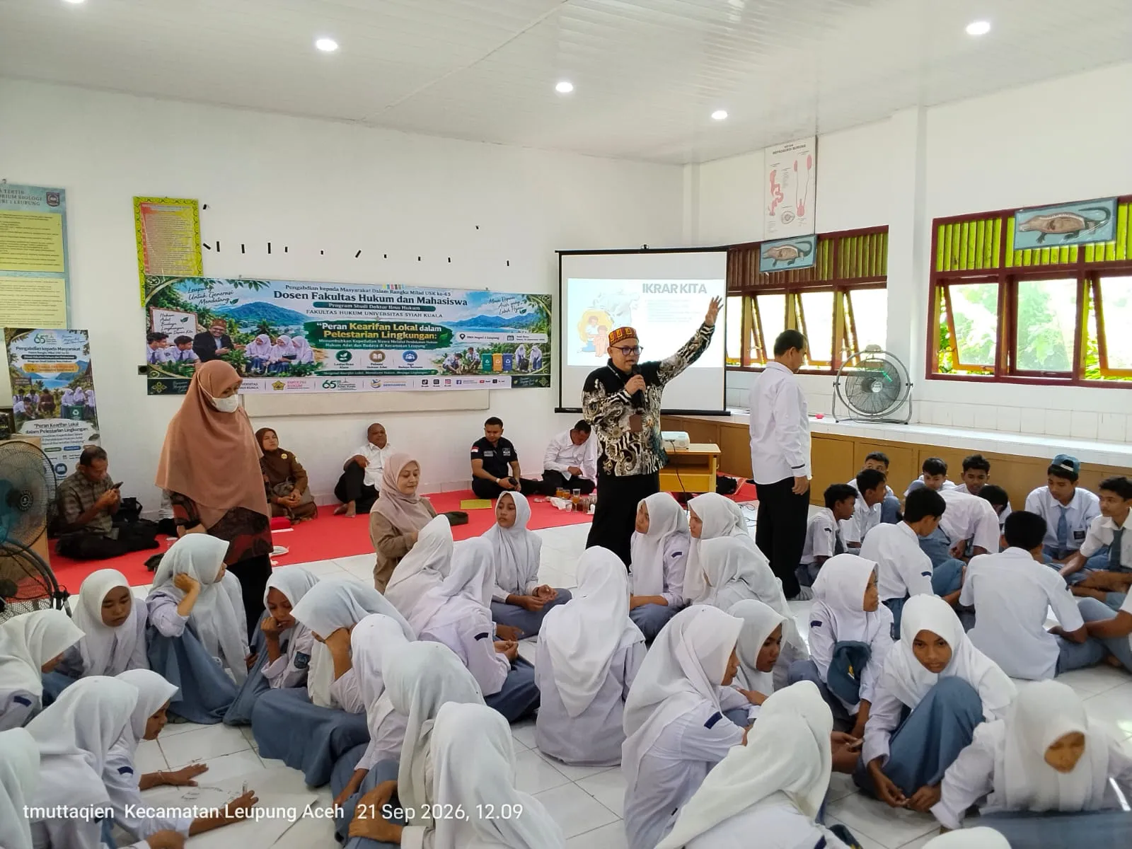Milad ke-65 USK, FH Gelar Pekan Pengabdian Masyarakat Ke 10 Sekolah di Aceh Besar