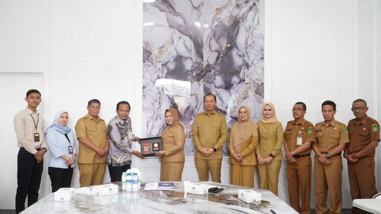 Plt Bupati Tiorita Minta Bank Sumut Perkuat Layanan untuk Langkat