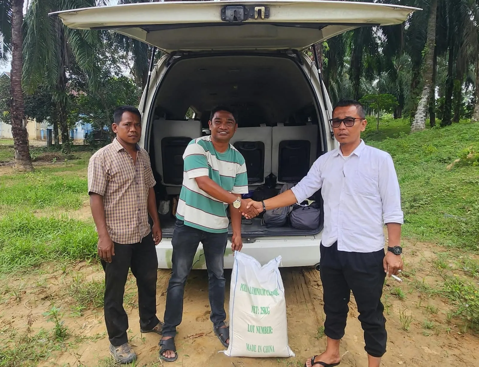 PDAM Tirta Keumuneng Kota Langsa Kembali Terima Bantuan 288 Karung Tawas
