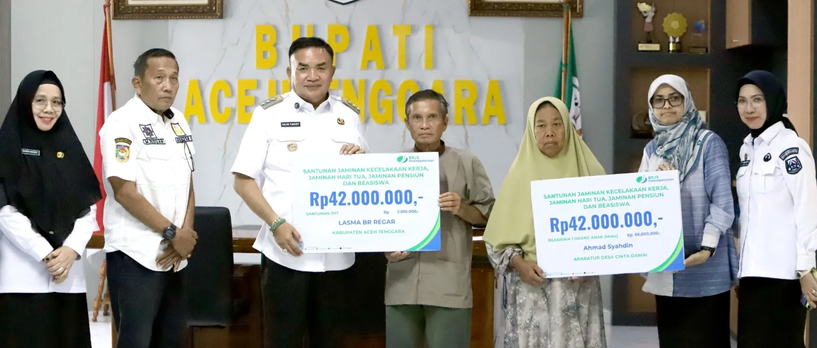 Bupati dan BPJS Ketenagakerjaan Aceh Tenggara Serahkan Santunan JKM ke Aparatur Desa dan Pekerja Mandiri