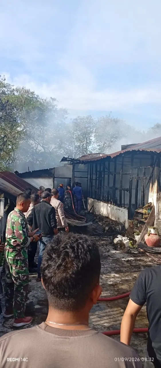 Kebakaran Hanguskan Rumah Warga Bernung Lelabu, Satu Rumah Terimbas